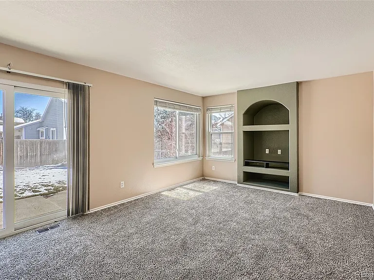11640 Elizabeth Pl — Photo 6