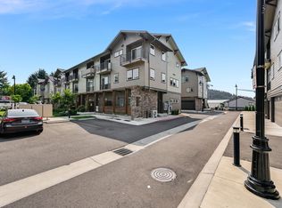 12023 SE High Creek Rd #F, Happy Valley, OR 97086