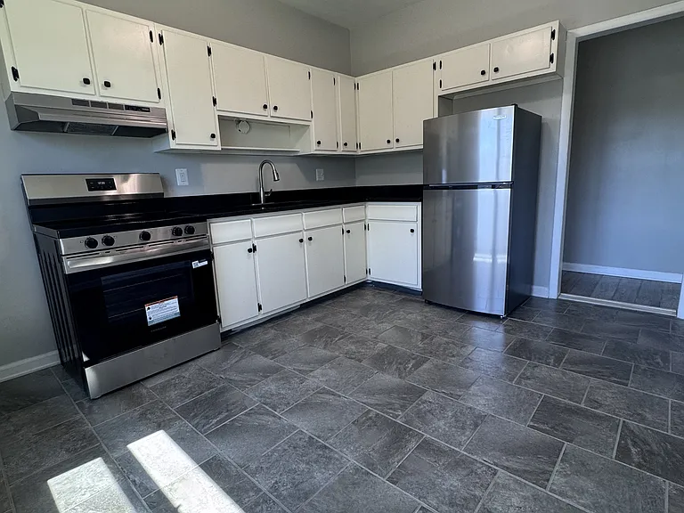 400 Riverside Dr #OVERLOOKMIDDLE10 — Photo 3