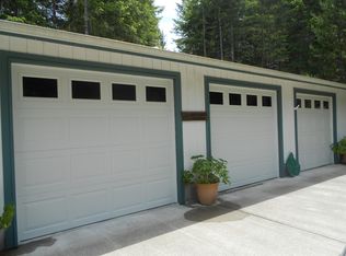 441 N Mountain View Dr, Hoodsport, WA 98548