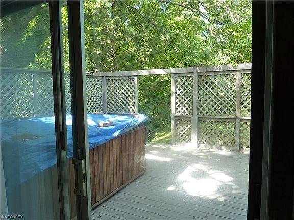 5th image of 803 Valley Dr