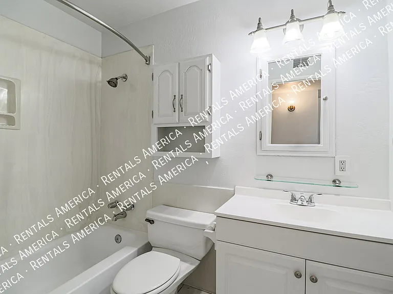 1314 N 70th St — Photo 24