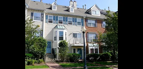 44 Cedar St Photo 1