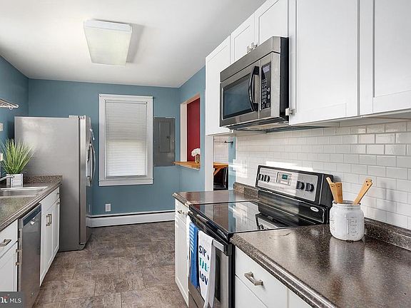 3rd image of 506 W Sunset Ave