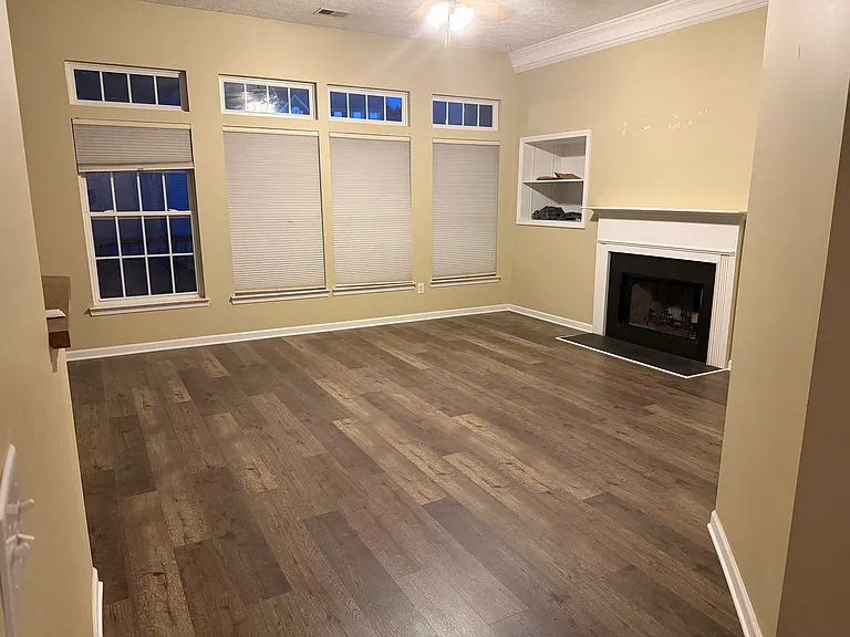 808 Waterloo Ct — Photo 6