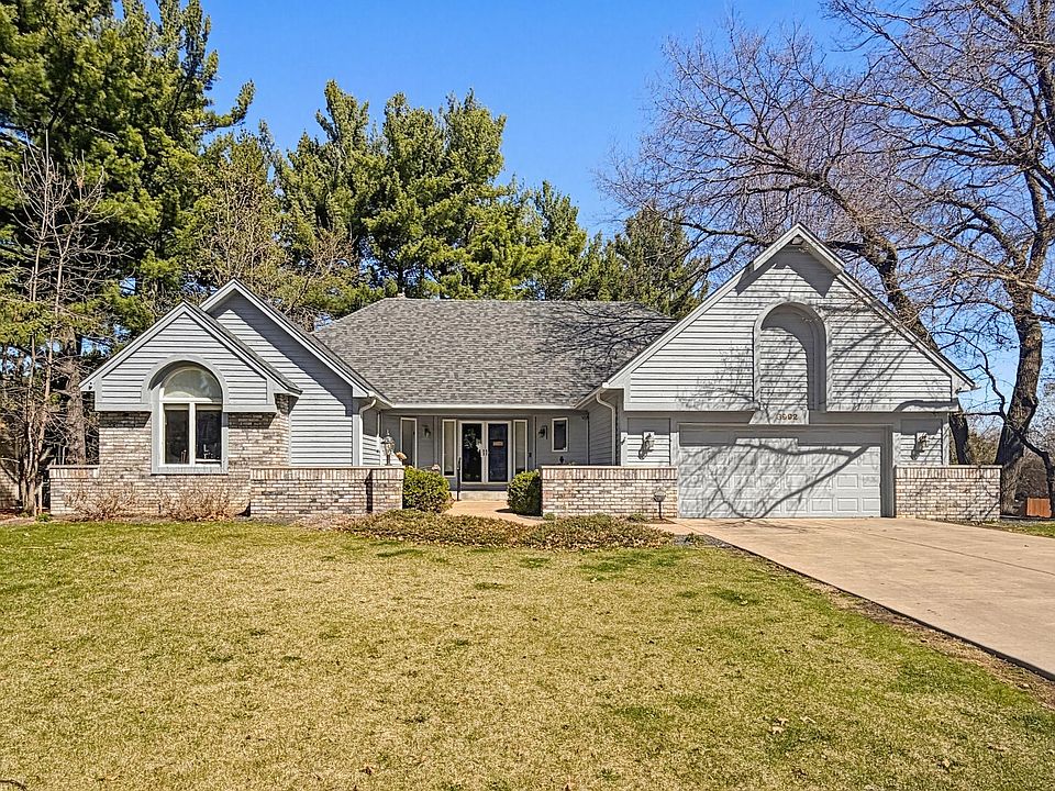 1st image of 8992 Hidden Meadow Rd