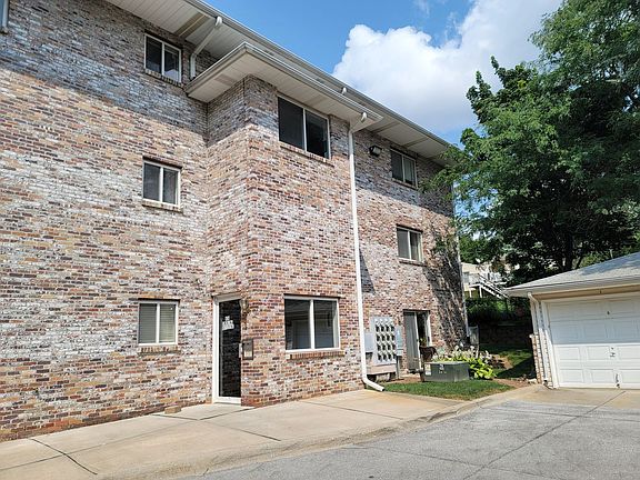4th image of 5223 Spring St #301