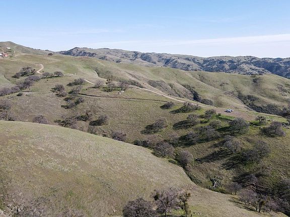 4th image of 20041 Panoche Rd