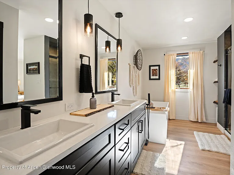 24 Cherry Ln — Photo 12