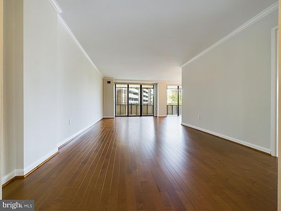 5th image of 250 S Reynolds St APT 204