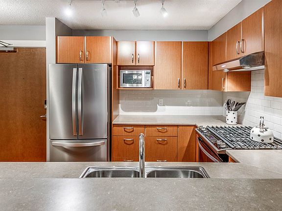 2nd image of 4783 Dawson St #109