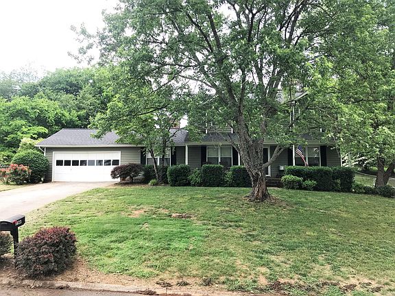 2nd image of 1423 Moorgate Dr