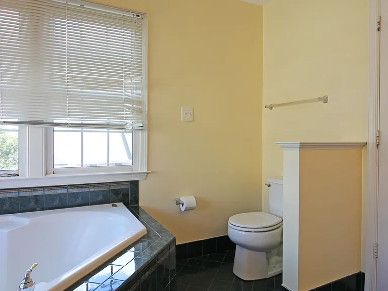 11799 Valley Ridge Cir — Photo 36