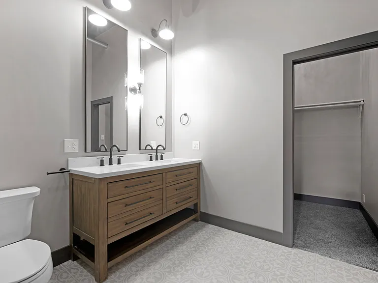 204 1/2 N Main St #1 — Photo 25
