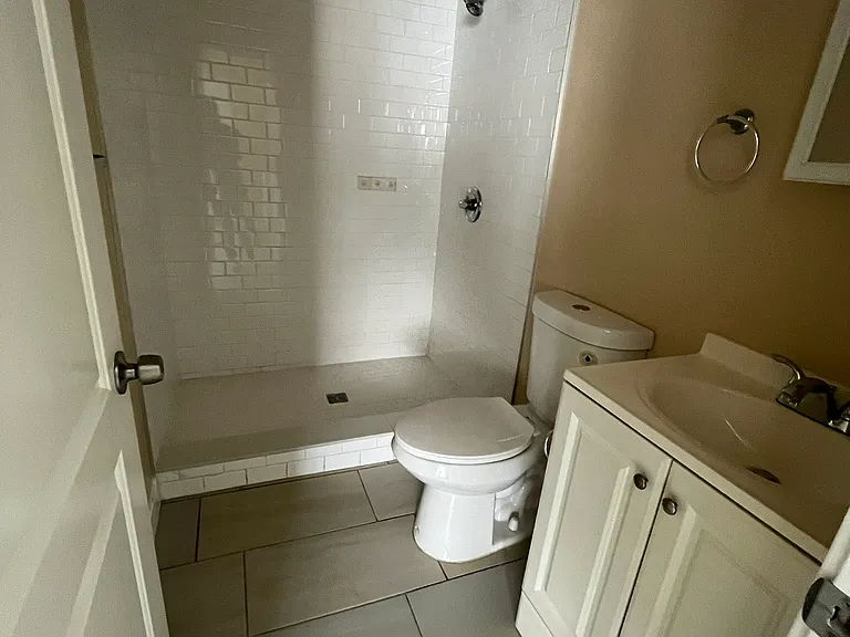 650 E 109th Pl #3/4 — Photo 13