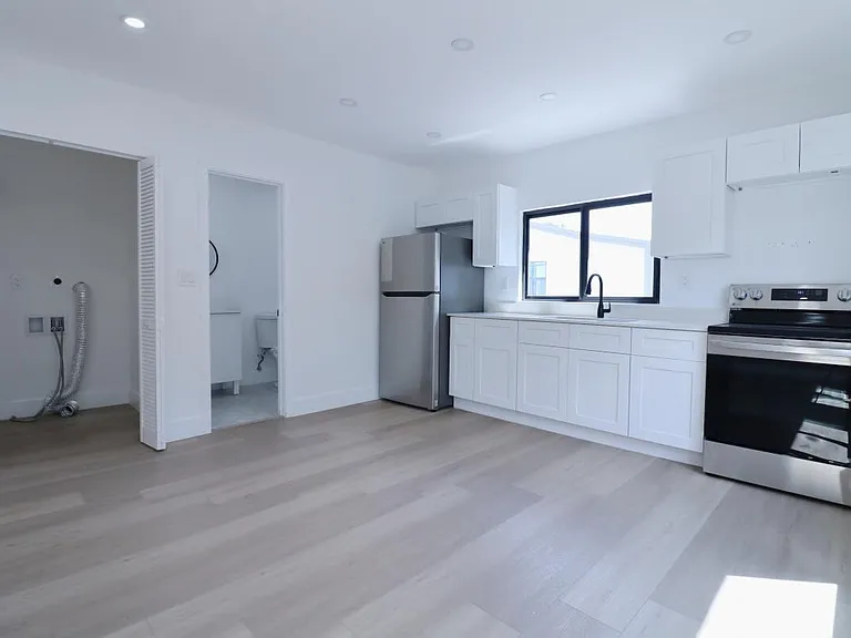 3040 NW 13th Ave #2 — Photo 2