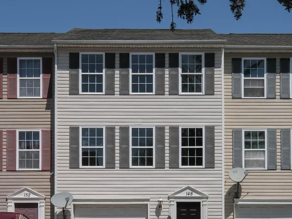 148 Topaz Ln, Inwood, WV 25428