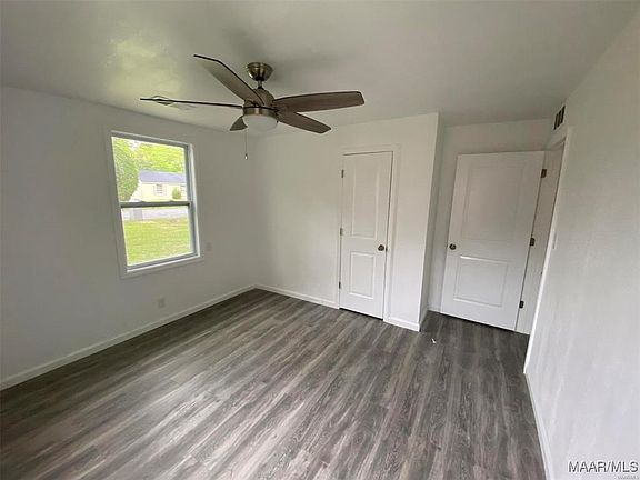 3rd image of 351 Collinwood Ave