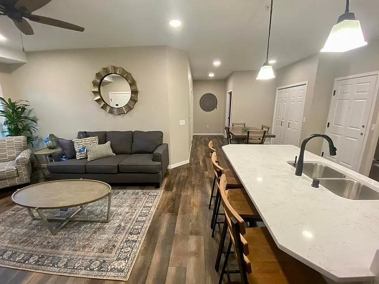 608 Pine Ct — Photo 8