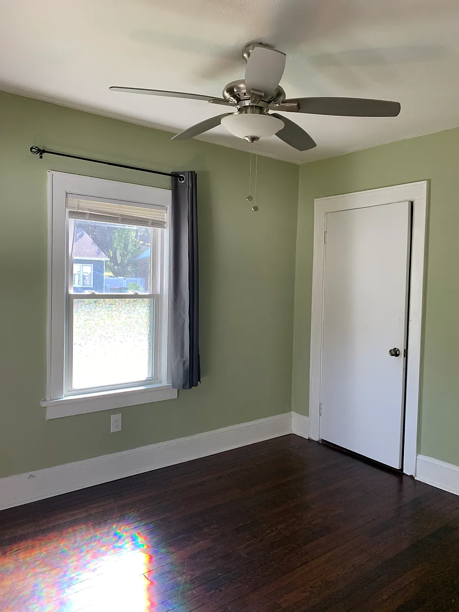 bedroom - 93 Maple St #1R