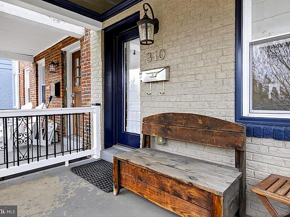 3rd image of 310 16th St NE