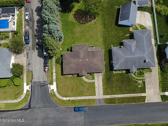3rd image of 270 Lincoln St