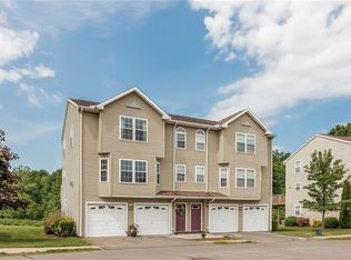 5 Sarahs Pl #5, Wallingford, CT 06492