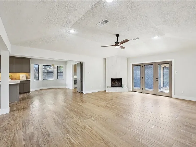 5925 Woodway Dr — Photo 5