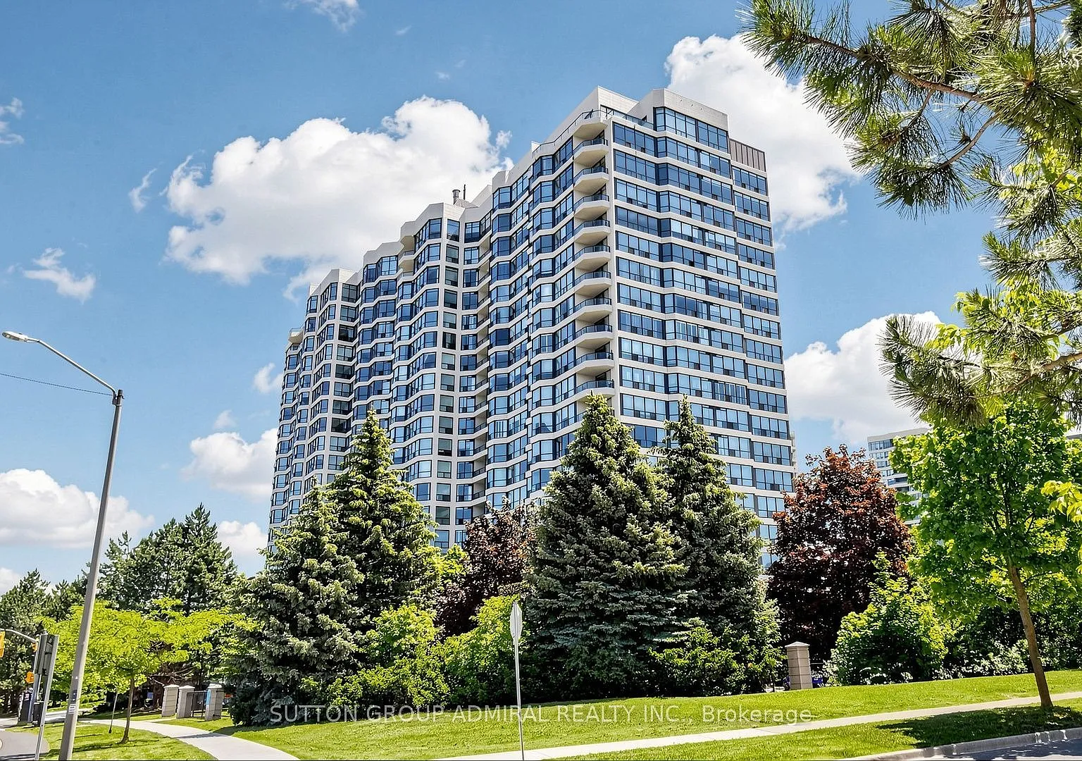 3 bed, $3,599 — Photo 1