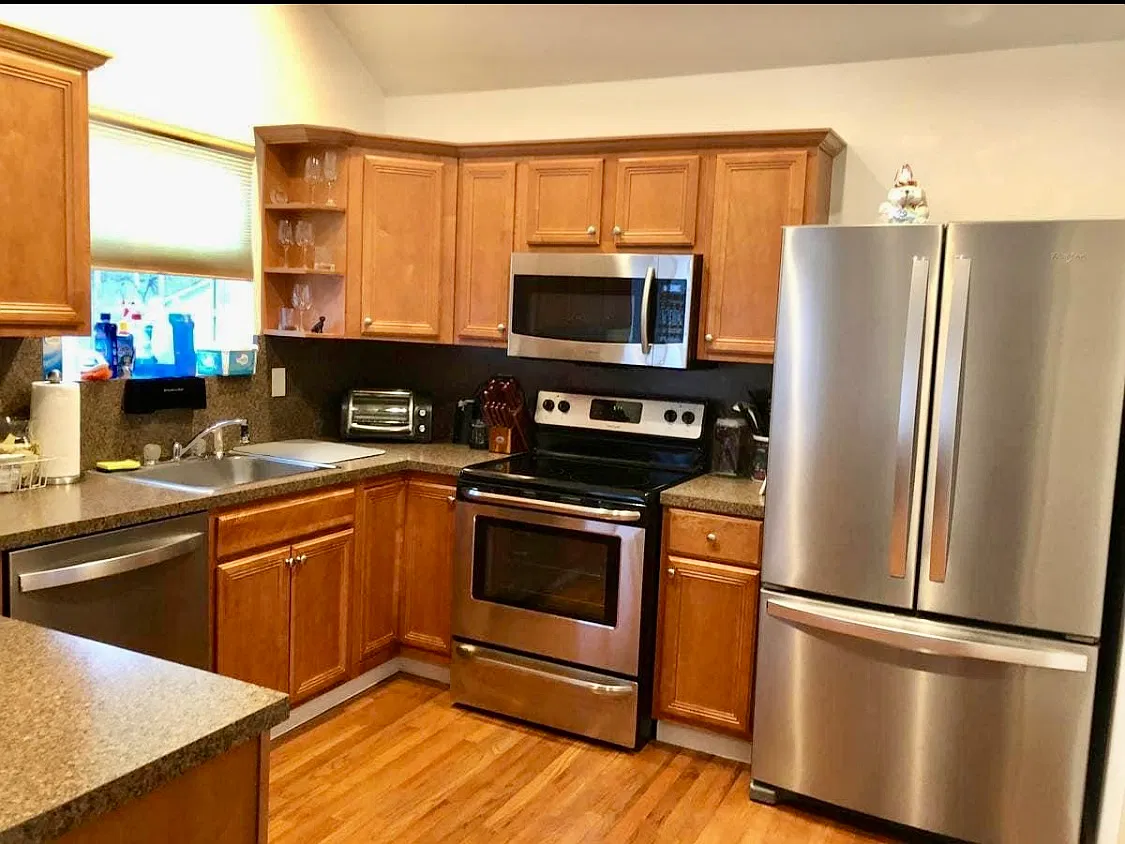 3 bed, $1,195 — Photo 2