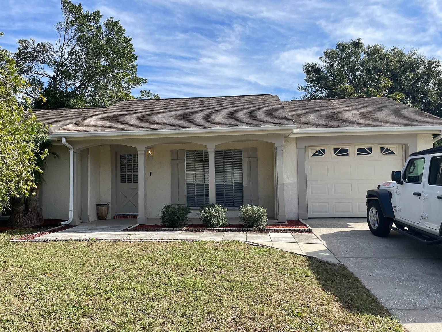 2 bed, 1.5 bath, 1300 sqft, $1,895 — Photo 1
