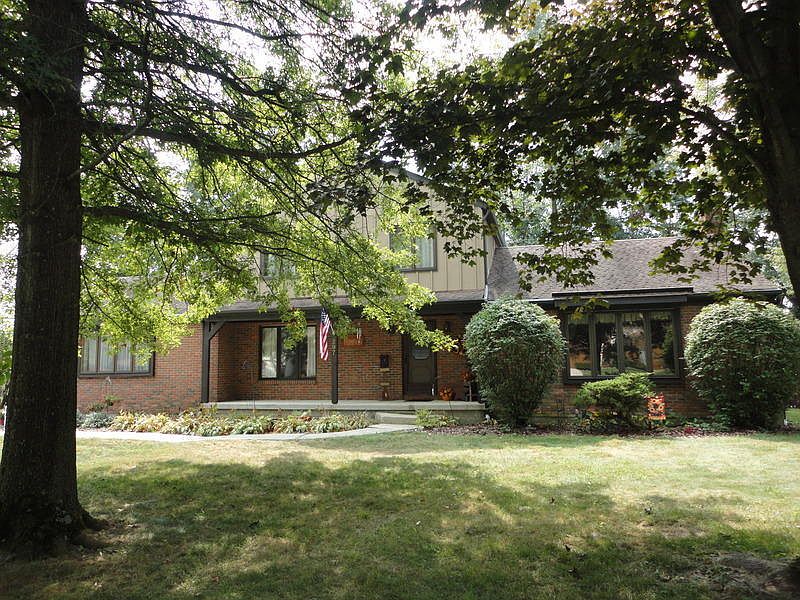 2nd image of 297 Kensington Dr
