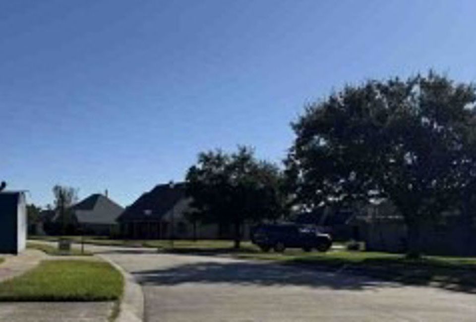 2nd image of 148 Oak Arbor Dr
