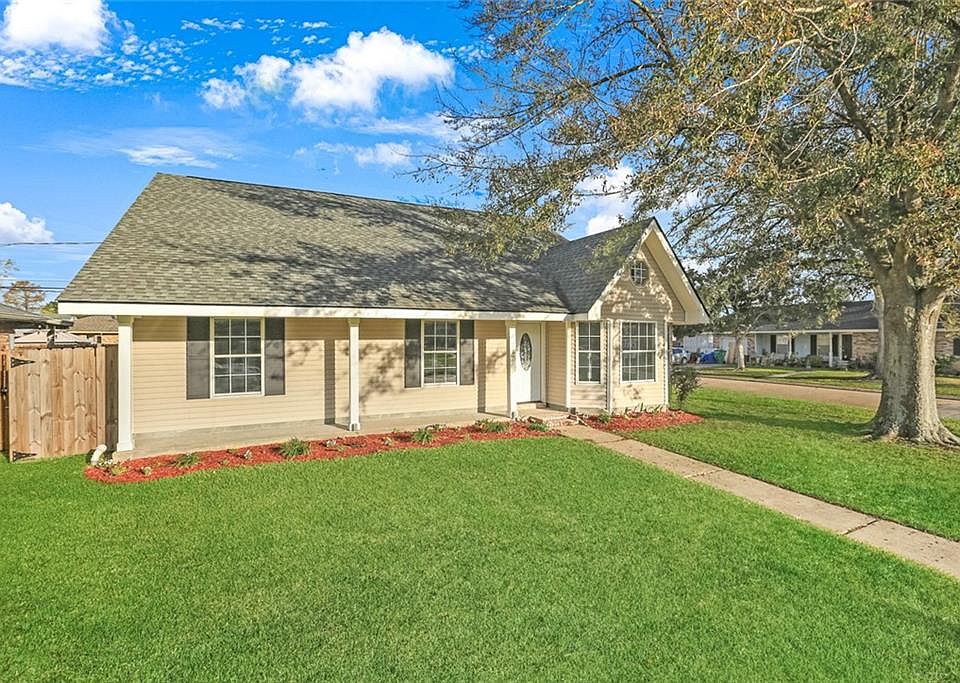 1st image of 247 River Point Dr