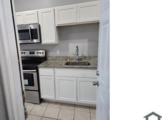 2424 N Calvert St APT 2, Baltimore, MD 21218