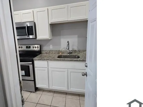 2424 N Calvert St APT 2, Baltimore, MD 21218