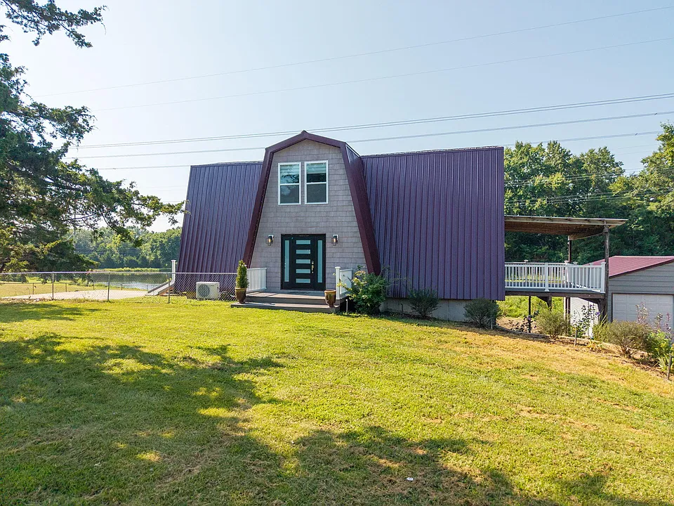 2750 E Alfalfa Dr