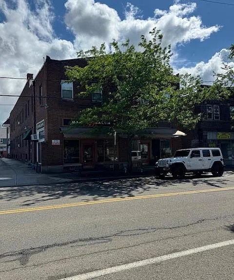 12912 Exterior