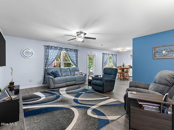 3rd image of 35 Lighthouse Cove Loop