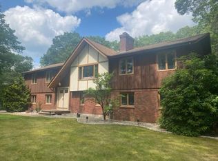 9 Juniper Hill Dr, Coventry, RI 02816