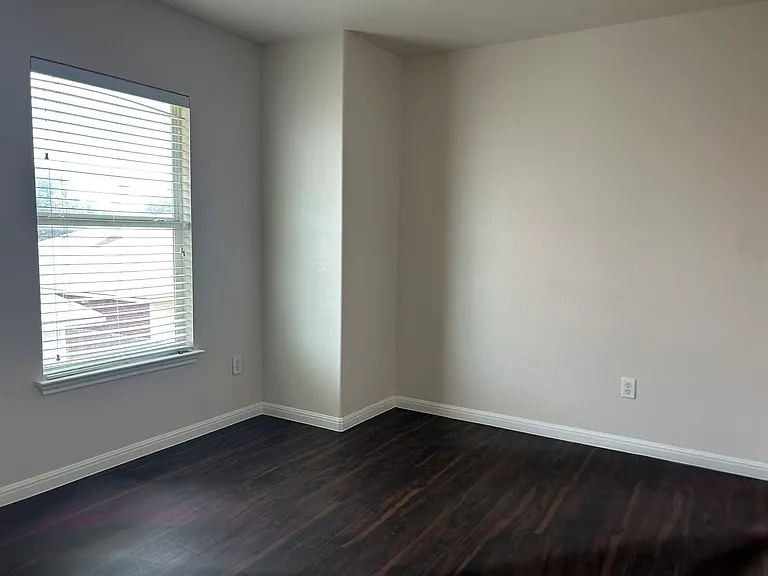 3703 Holden Ct — Photo 21