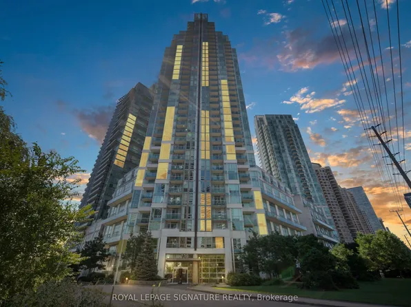 220 Burnhamthorpe Rd W, Mississauga, ON