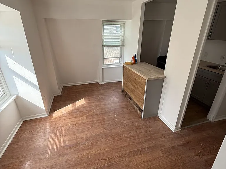 513 Brinton St — Photo 2