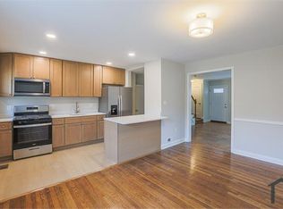 1554 Pentwood Rd, Baltimore, MD 21239