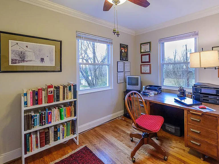2110 Arlington Ter — Photo 11