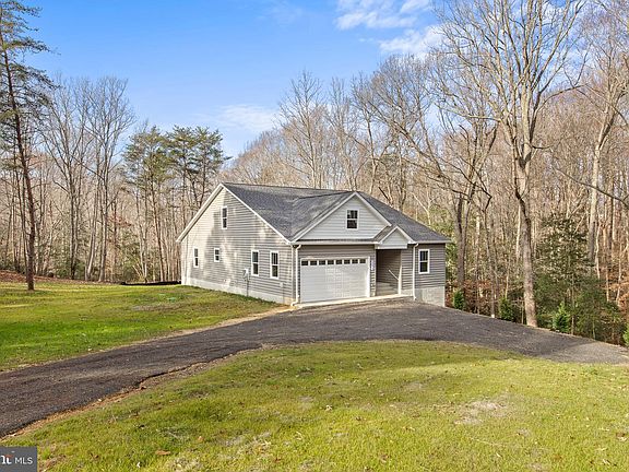 2nd image of 44479 Marymax Ln
