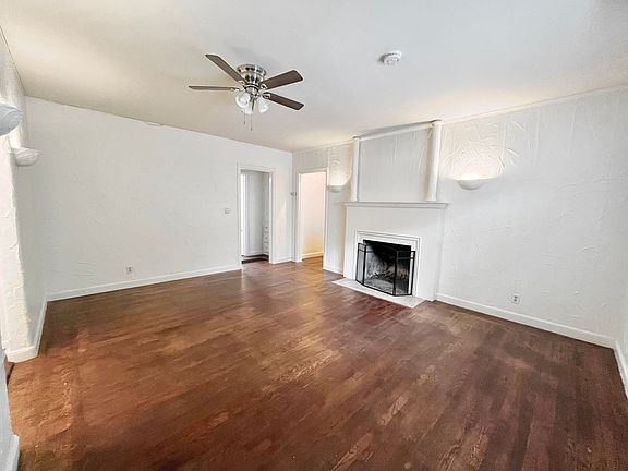 3rd image of 1815 H St APT 2A