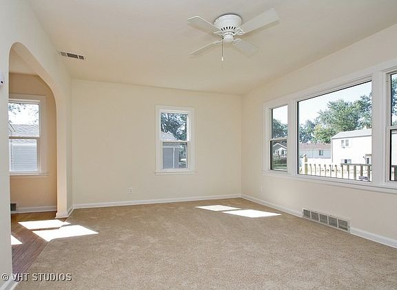 2nd image of 117 Bellevue Dr