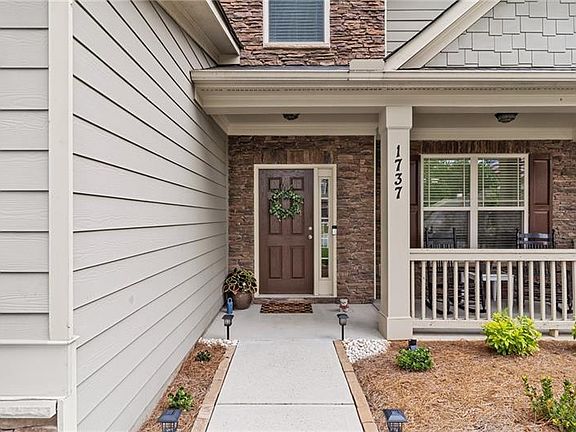 4th image of 1737 Grand Oaks Dr