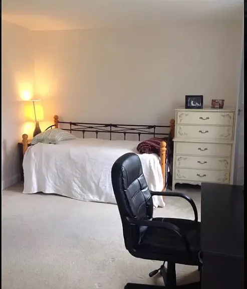 second bedroom